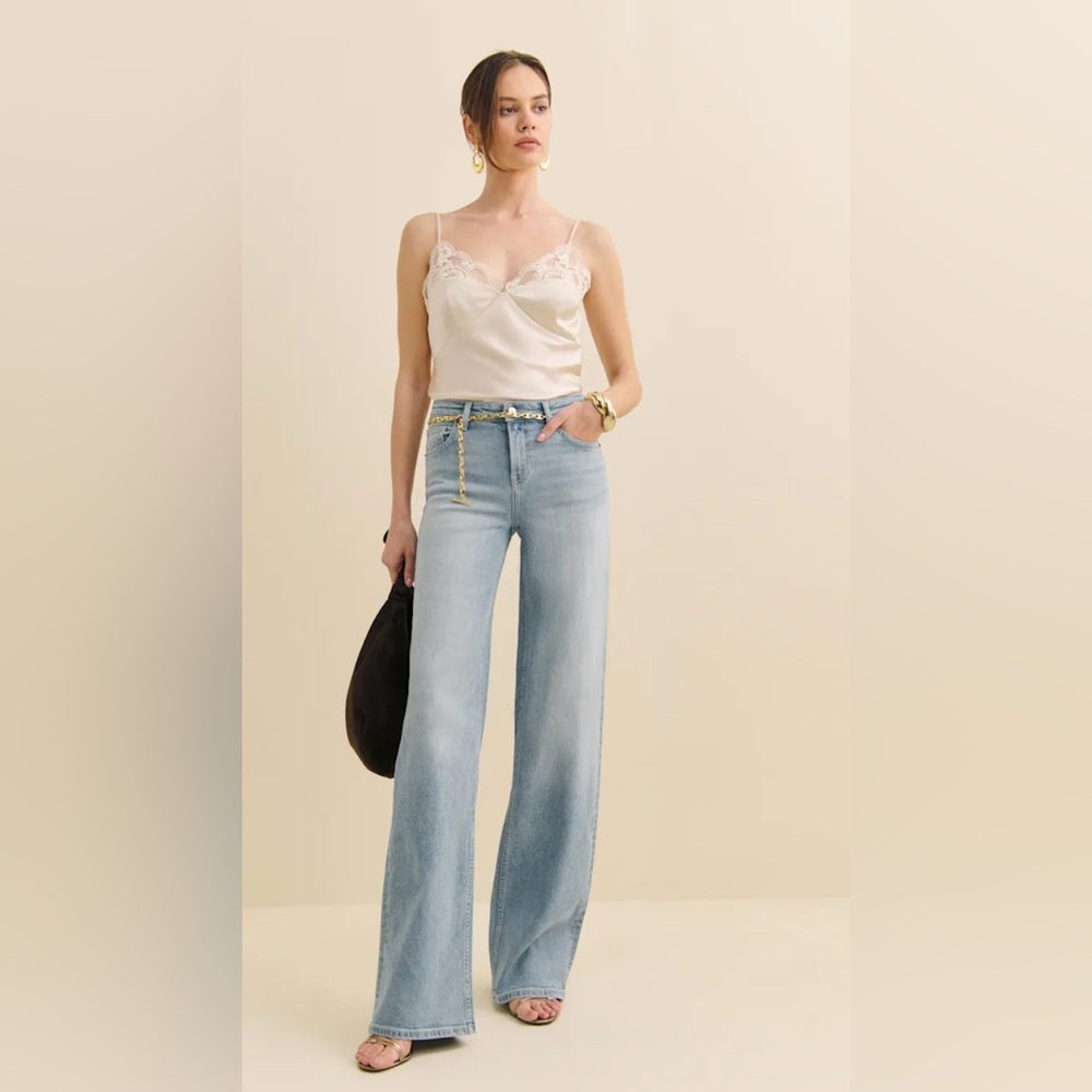 NWT!! Reformation Low Rise Wide Leg Jeans - Size 30
